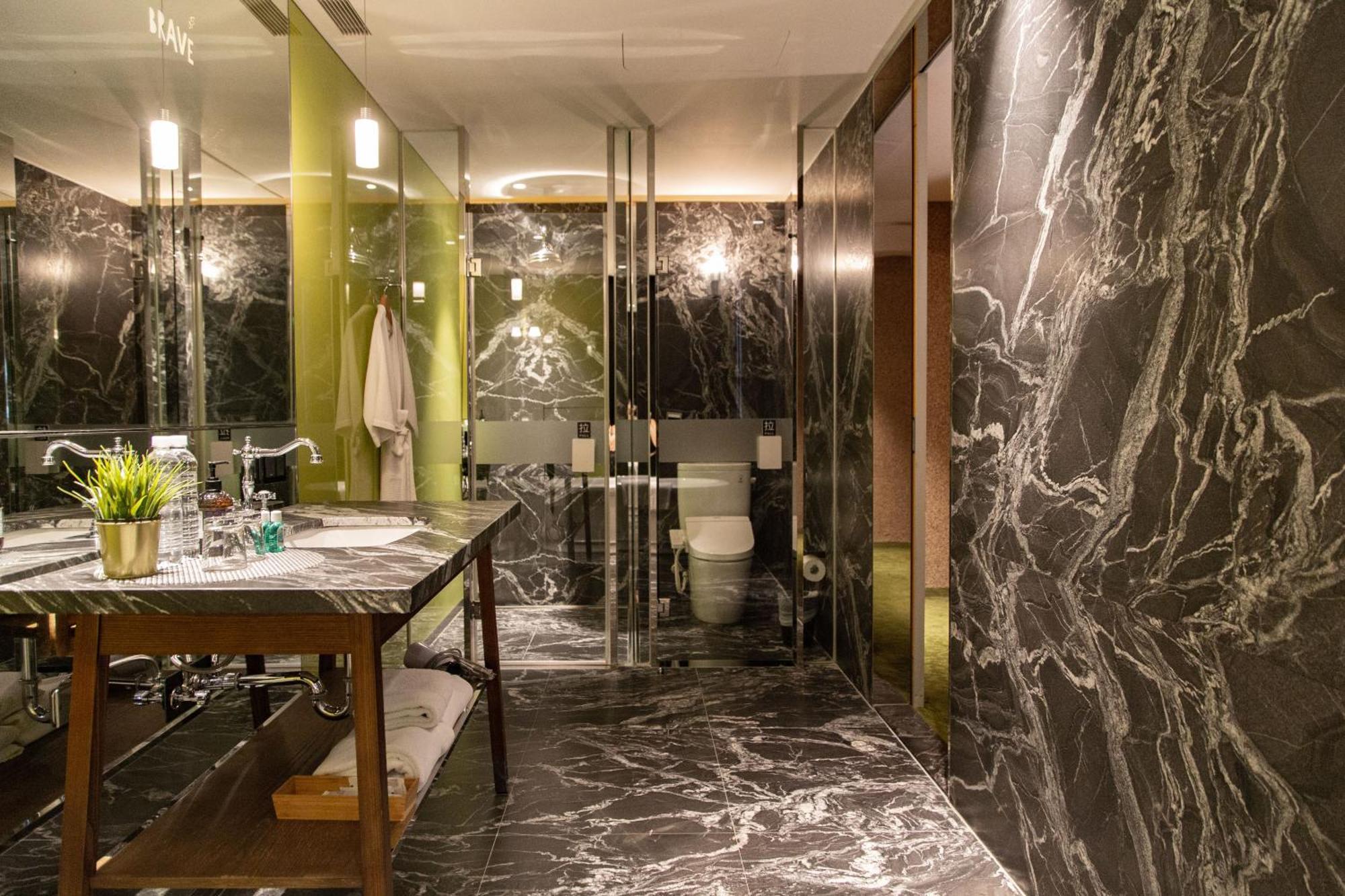 Inhouse Hotel Grand Đài Trung Ngoại thất bức ảnh