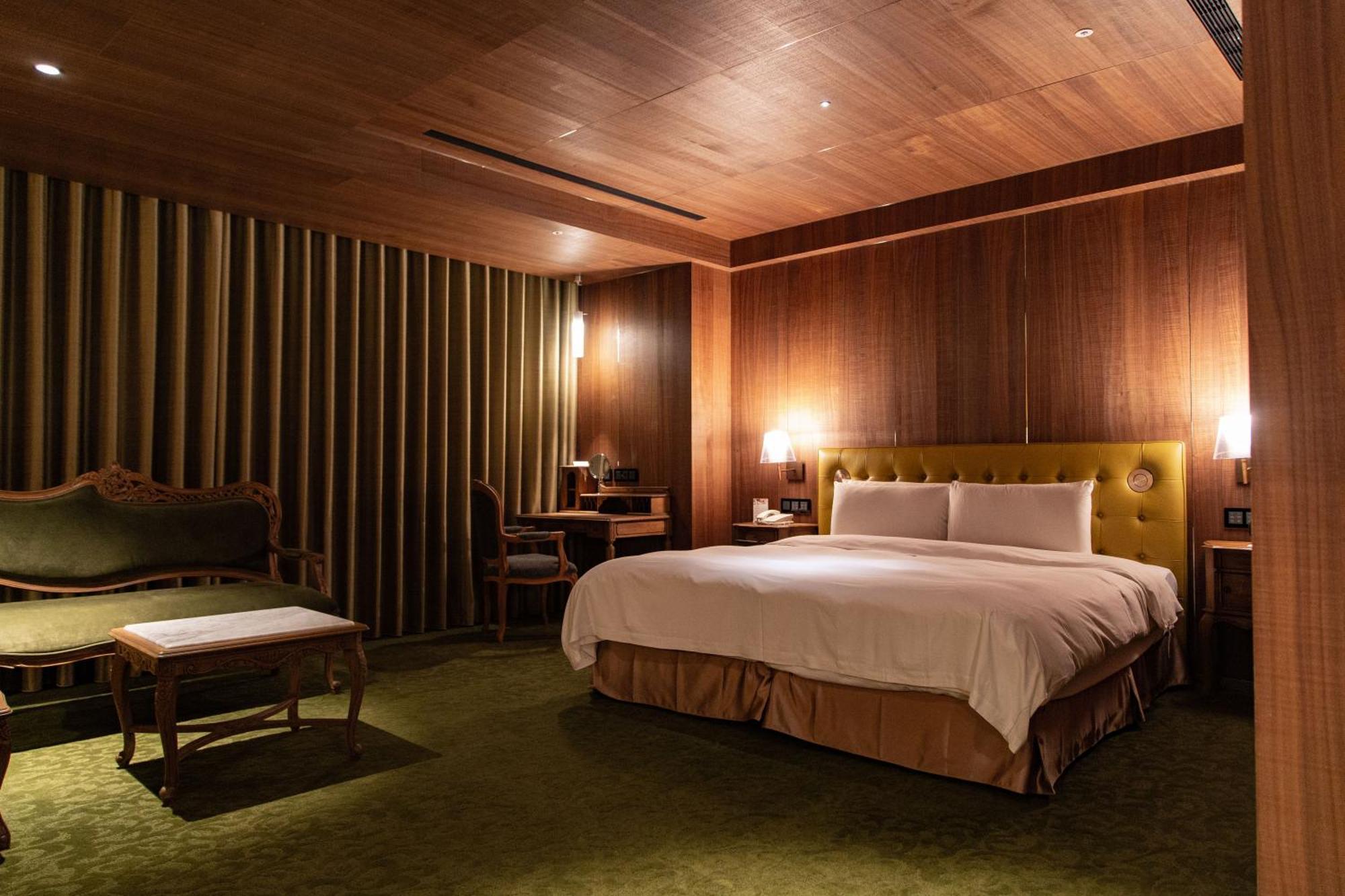 Inhouse Hotel Grand Đài Trung Ngoại thất bức ảnh