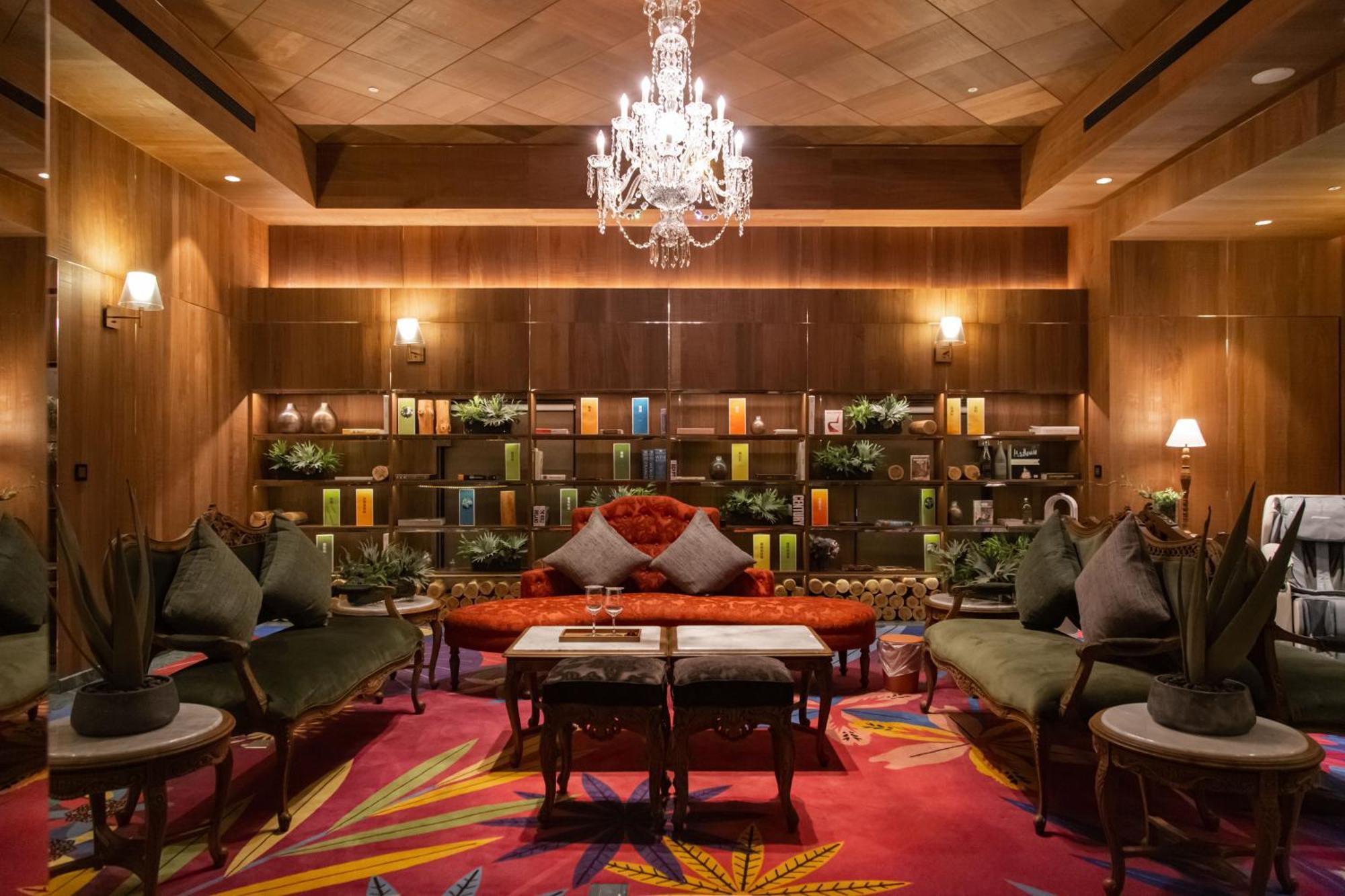Inhouse Hotel Grand Đài Trung Ngoại thất bức ảnh
