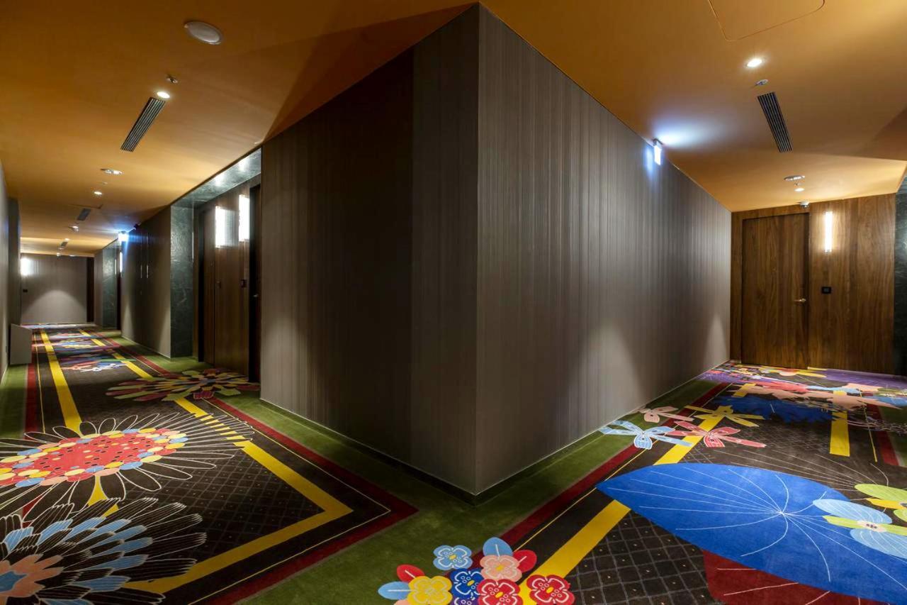 Inhouse Hotel Grand Đài Trung Ngoại thất bức ảnh