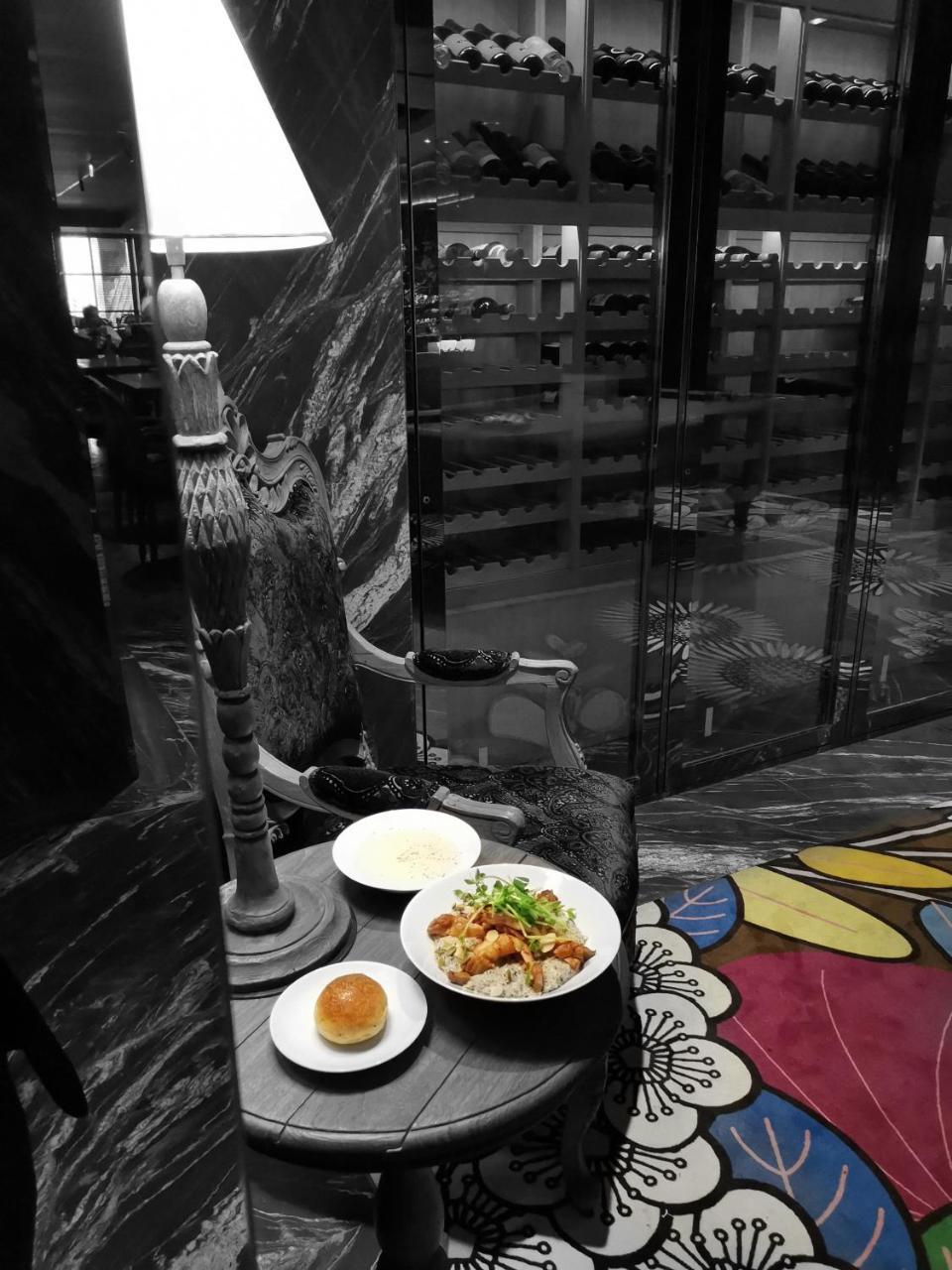 Inhouse Hotel Grand Đài Trung Ngoại thất bức ảnh